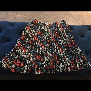 💐Multi colored floral pleated skirt